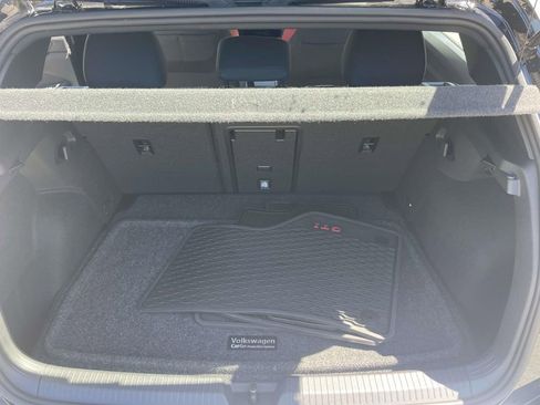 Used 2024 Volkswagen GTI SE image 8