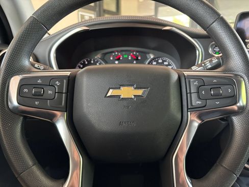 Used 2025 Chevrolet Blazer LT FWD image 30