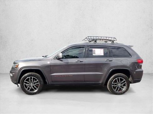 Used 2018 Jeep Grand Cherokee Trailhawk w/ Trailhawk Luxury Group AWD/4WD image 2