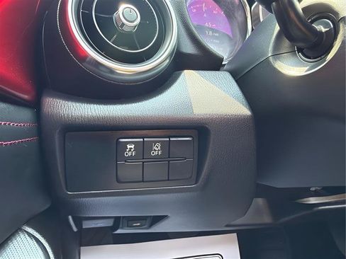 Used 2019 MAZDA MX-5 Miata RF Grand Touring RWD image 38