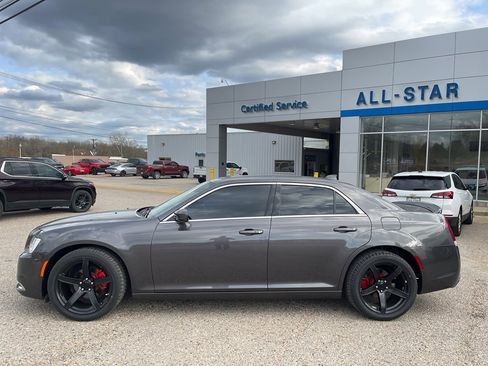 Used 2023 Chrysler 300 Touring image 3