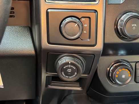Certified 2019 Ford F150 XLT w/ Equipment Group 302A Luxury AWD/4WD image 32