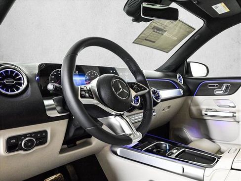 New 2026 Mercedes-Benz GLB 250 4MATIC image 10