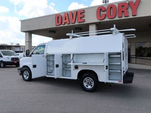 Used 2020 GMC Savana 3500 w/ Power Convenience Package image 6