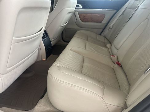 Used 2010 Lincoln MKS image 29