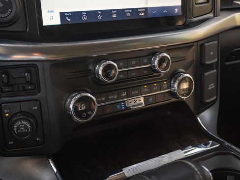 Used 2021 Ford F150 Lariat AWD/4WD image 24