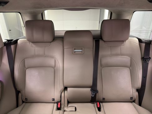 Used 2019 Land Rover Range Rover HSE image 34