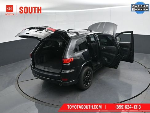 Used 2022 Jeep Grand Cherokee Laredo X image 55
