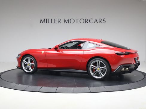 Certified 2022 Ferrari Roma RWD image 5