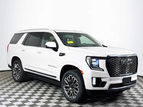 Used 2023 GMC Yukon Denali Ultimate image 3