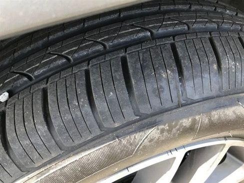 Used 2022 Jeep Grand Cherokee Limited w/ Technology Group image 24