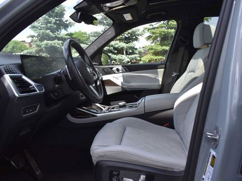 Certified 2024 BMW X7 xDrive40i w/ Executive Package AWD/4WD image 10