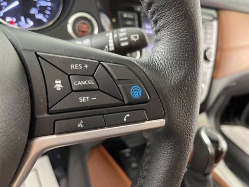 Used 2019 Nissan Rogue SL w/ Premium Package FWD image 18
