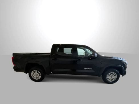 Used 2023 Toyota Tundra SR5 w/ SR5 Convenience Package AWD/4WD image 9