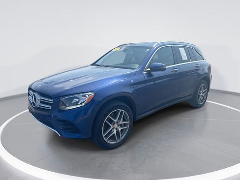 Used 2017 Mercedes-Benz GLC 300 4MATIC image 1