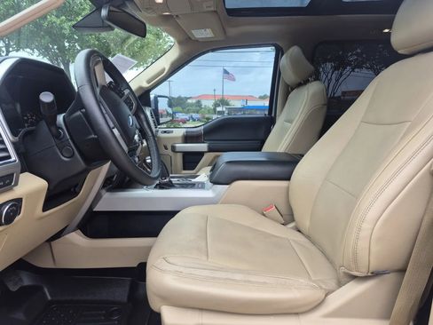 Used 2015 Ford F150 Lariat w/ Equipment Group 502A Luxury AWD/4WD image 19