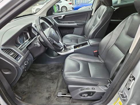 Used 2015 Volvo XC60 T5 AWD/4WD image 23