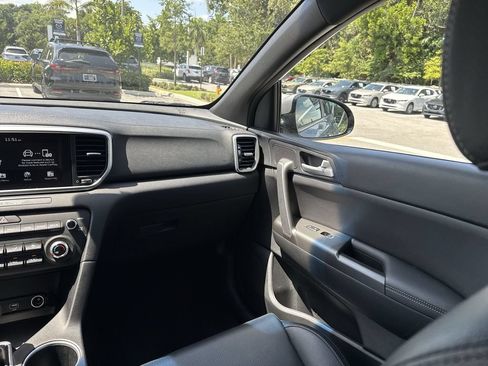 Used 2022 Kia Sportage Nightfall Edition FWD image 15