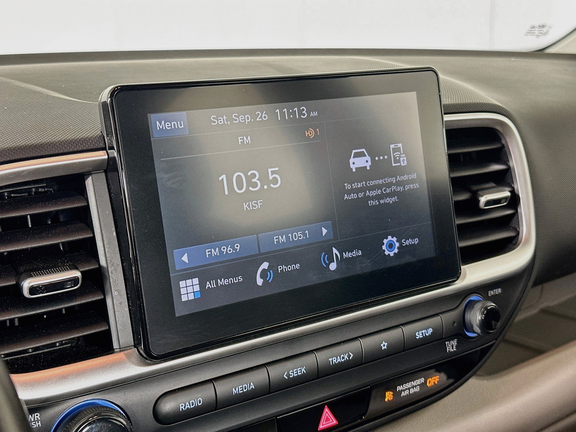Used 2025 Hyundai Venue SEL FWD image 21