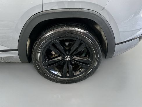 Used 2023 Volkswagen Atlas Cross Sport SEL R-Line AWD/4WD image 33