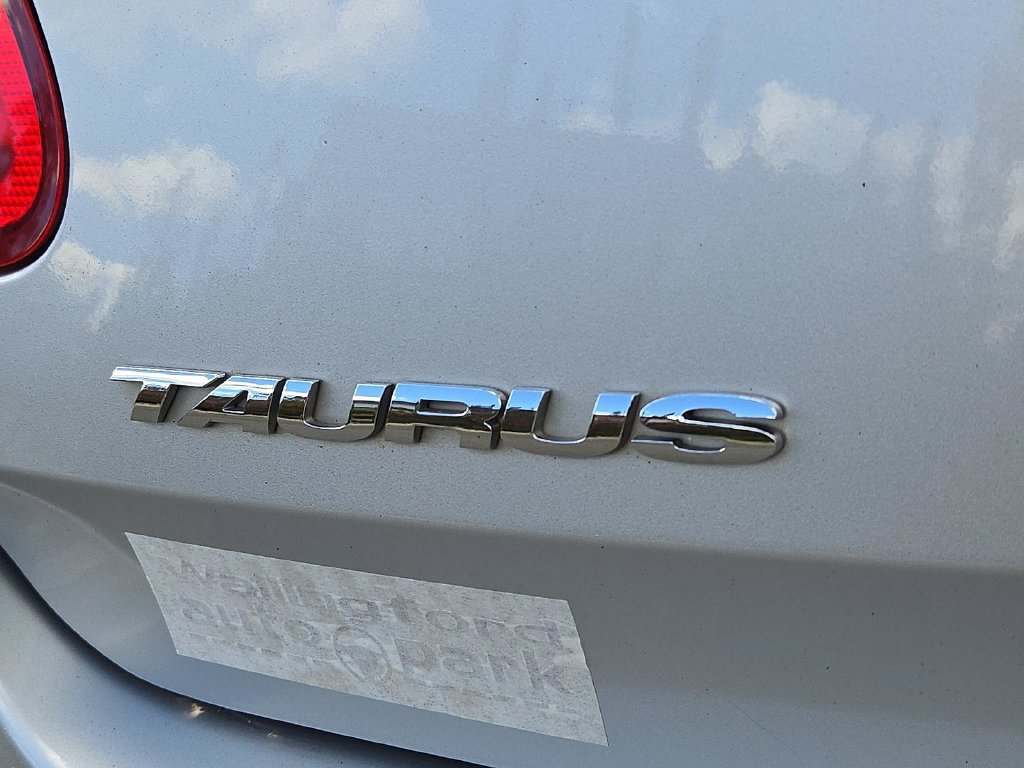 Used 2011 Ford Taurus SEL w/ 201A Rapid Spec Order Code FWD image 29