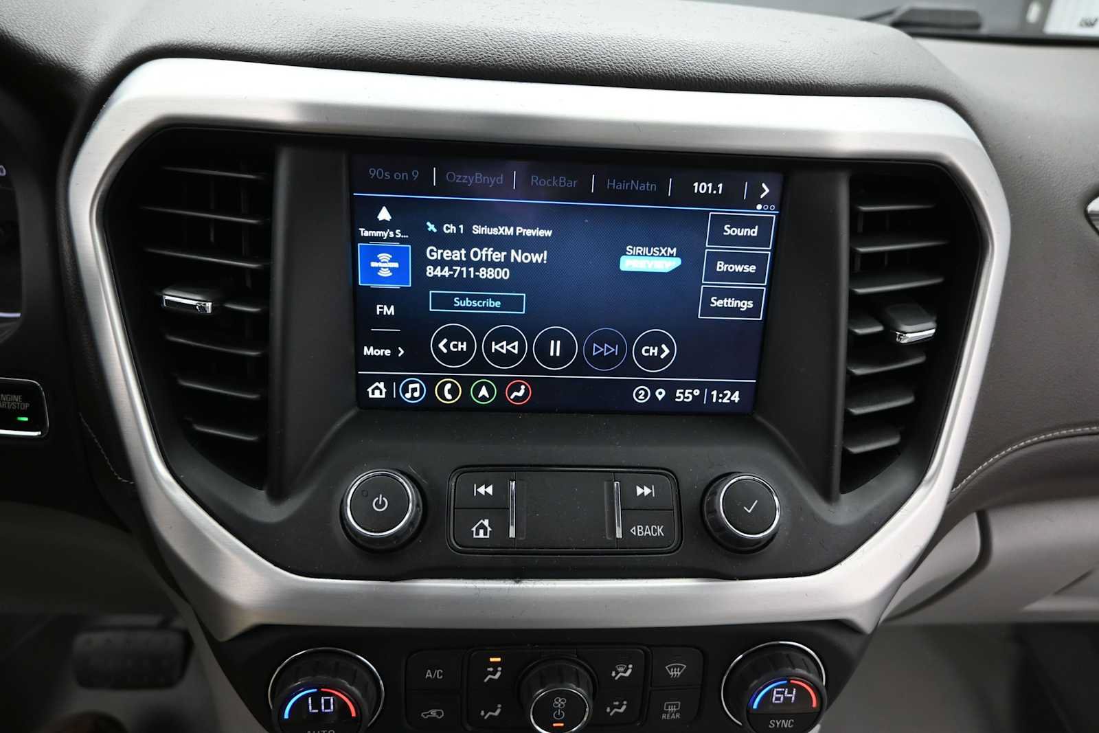 Used 2021 GMC Acadia SLT w/ LPO, Floor Liner Package AWD/4WD image 15