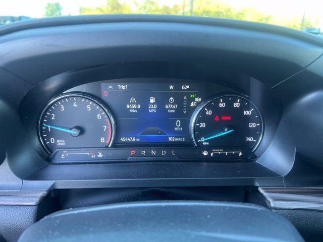 Used 2022 Ford Explorer Limited w/ Equipment Group 301A AWD/4WD image 13