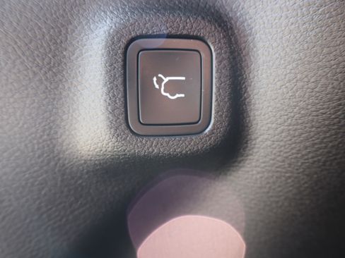 Used 2025 Jeep Compass Limited w/ Elite Group AWD/4WD image 26