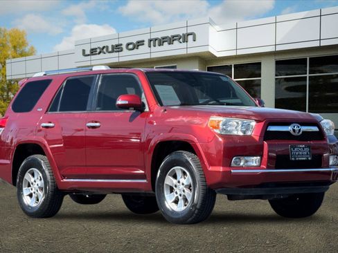 Used 2012 Toyota 4Runner SR5 w/ Convenience Pkg image 6