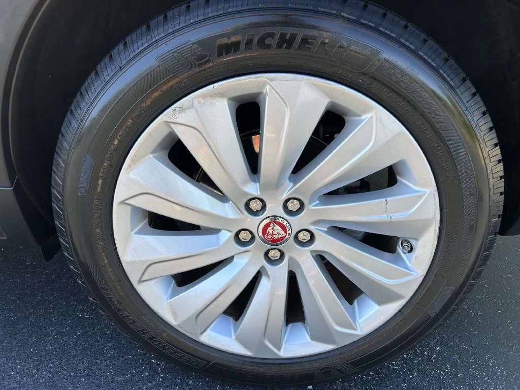 Used 2020 Jaguar E-PACE SE AWD/4WD image 7