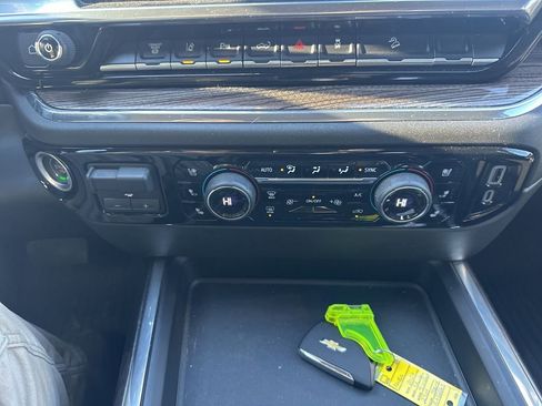 Used 2024 Chevrolet Silverado 2500 LTZ w/ LTZ Premium Package image 22