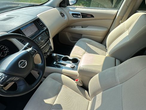 Used 2018 Nissan Pathfinder SV w/ SV Tech Package AWD/4WD image 22