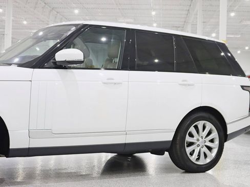 Used 2016 Land Rover Range Rover HSE image 3