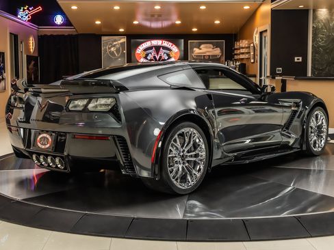 Used 2017 Chevrolet Corvette Z06 image 12