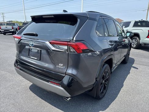 Used 2022 Toyota RAV4 SE w/ Convenience Package AWD/4WD image 8