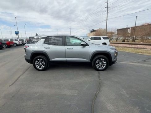Used 2025 Chevrolet Equinox LT image 9
