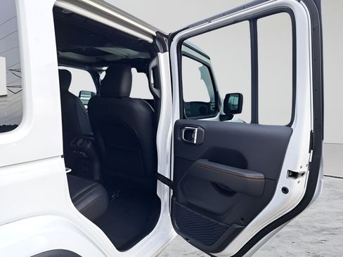 New 2025 Jeep Wrangler Unlimited Sahara w/ Safety Group AWD/4WD image 14
