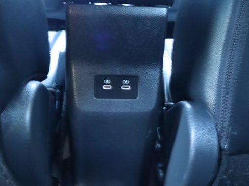 Used 2025 Nissan Kicks SR FWD image 36