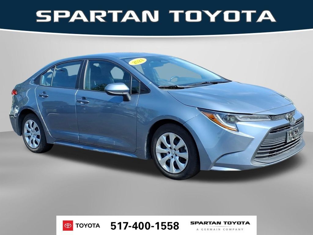 Used 2024 Toyota Corolla LE FWD image 5