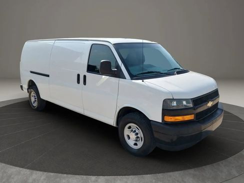 Used 2019 Chevrolet Express 3500 Extended w/ Driver Convenience Package image 17