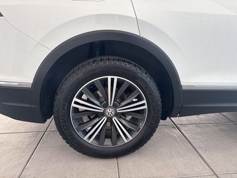 Used 2018 Volkswagen Tiguan SEL image 8