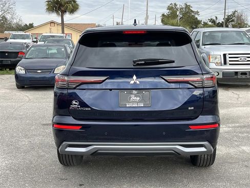New 2026 Mitsubishi Outlander SE image 4