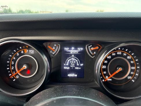 Used 2023 Jeep Gladiator Sport w/ Trailer Tow Package AWD/4WD image 27