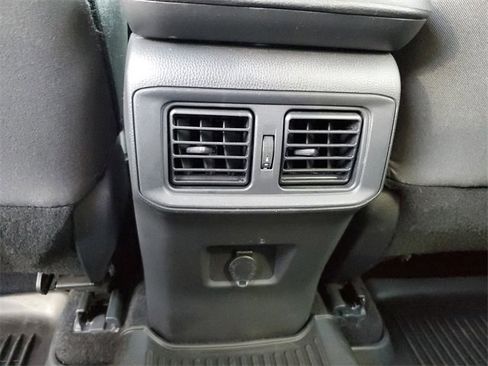 Used 2022 Toyota RAV4 LE image 24