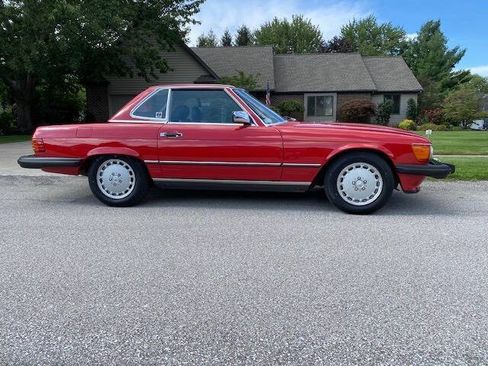 Used 1988 Mercedes-Benz 560 SL image 4