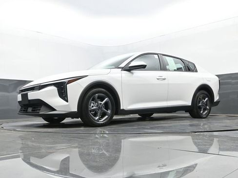 Used 2025 Kia K4 FWD image 27