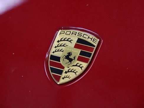 Used 2025 Porsche Macan AWD/4WD image 4