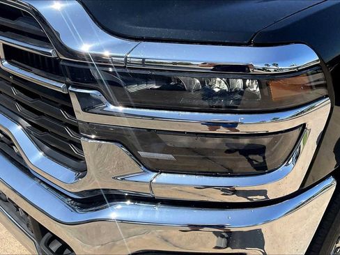 New 2025 RAM 2500 Big Horn AWD/4WD image 13