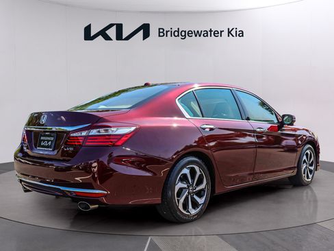 Used 2017 Honda Accord EX-L image 6