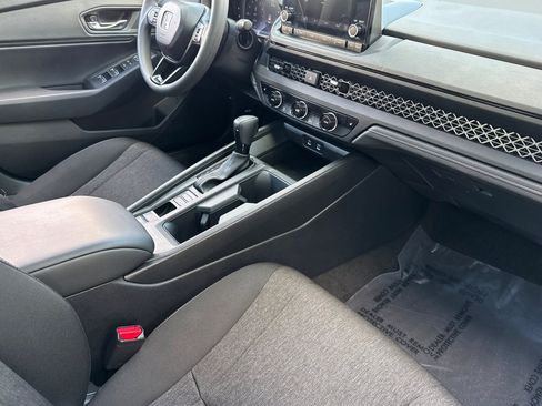Used 2025 Honda Accord SE image 31